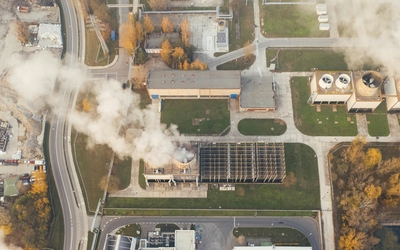 Power plant among the green